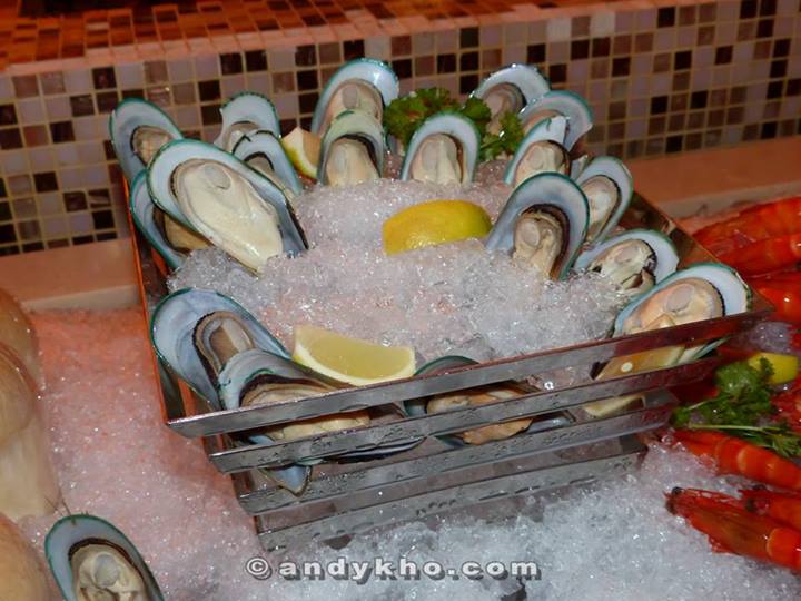 942064_547628805283591_1013332960_n