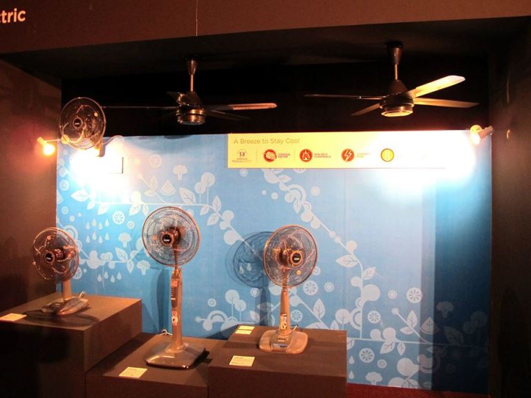 970644_10152056721355278_616653427_n