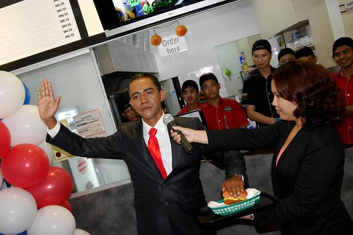 Woah looks like Barak Obama wants some Smashies Burger too!