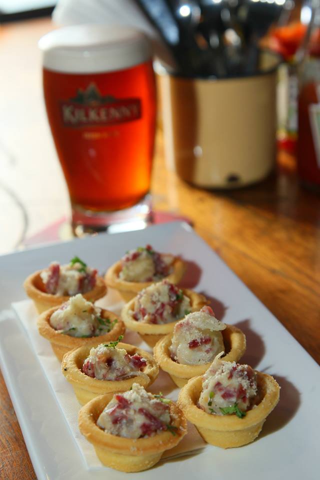 971876_560609787318826_999765887_n