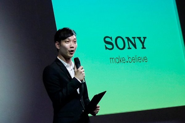 Jeremy Teo from Red FM was the MC for the event