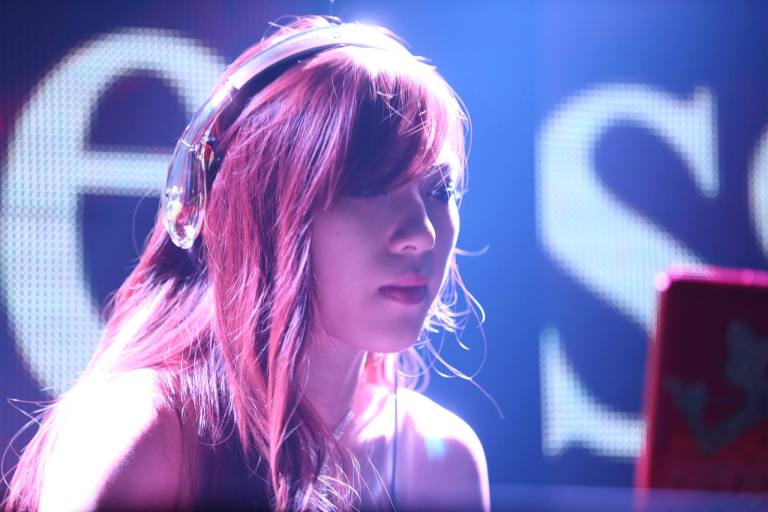 1094564_568572809855857_799042752_o