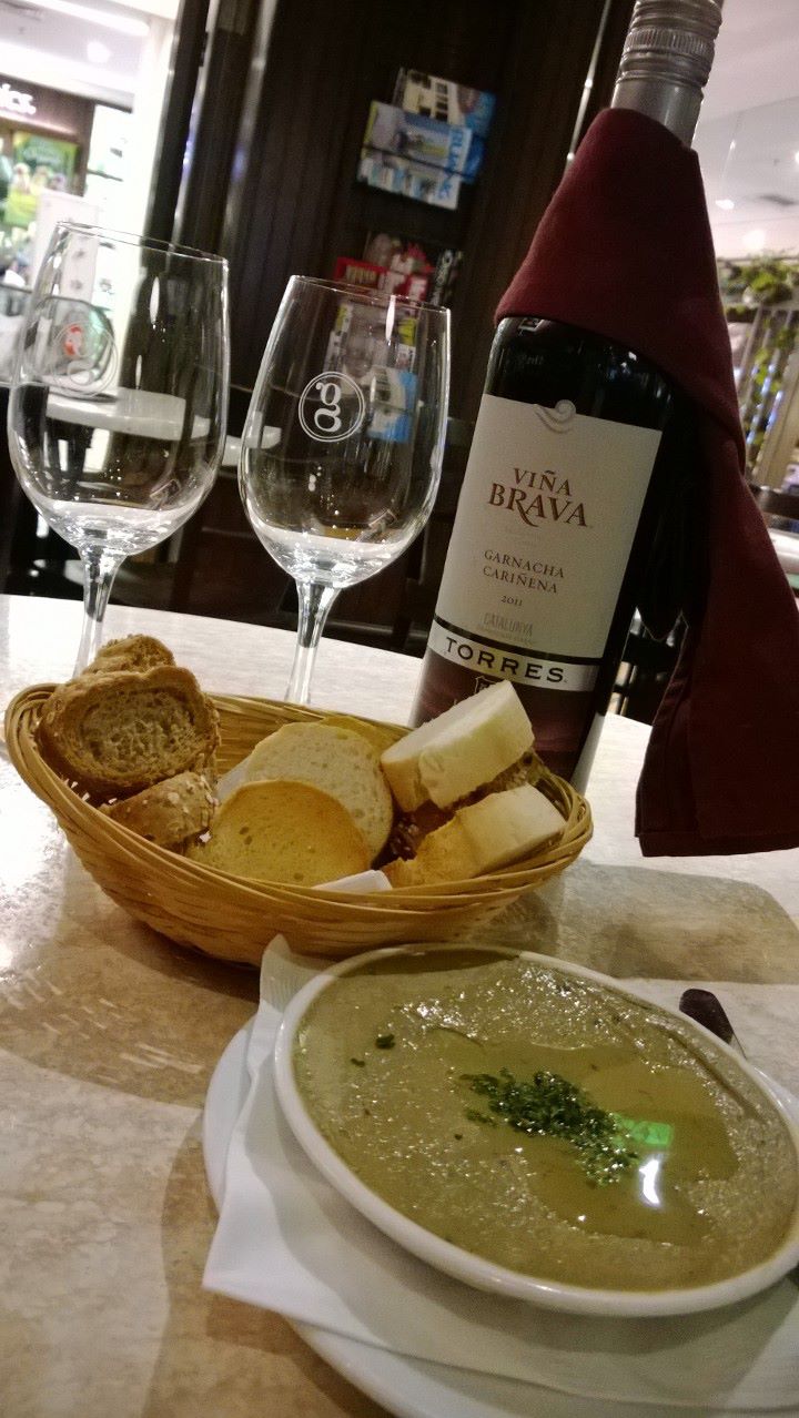 1279010_10152134147610278_1567785749_o