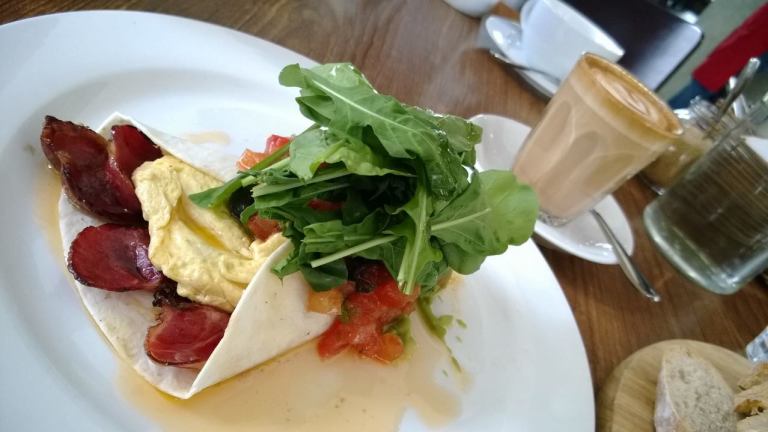 52101_10152134147480278_610049202_o