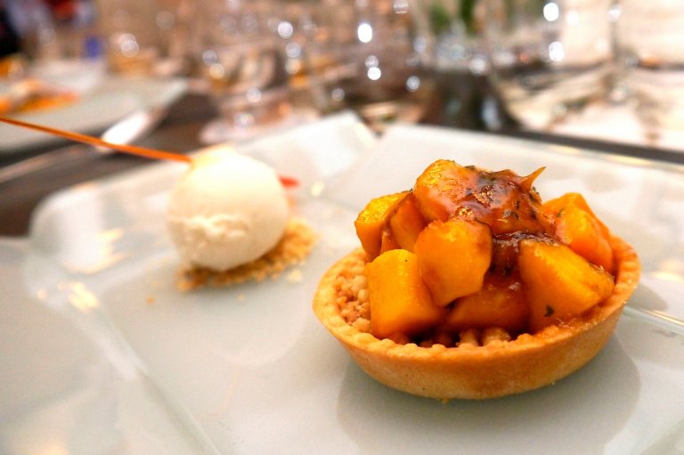 Warm Mango Compote with basil and vanilla ice cream. This was also paired with the Glenrothes 1988 and I liked how the flavours complemented each other. (tip - try not to have coffee with your food as the taste of coffee is pretty strong and will most likely overpower the taste of your food)