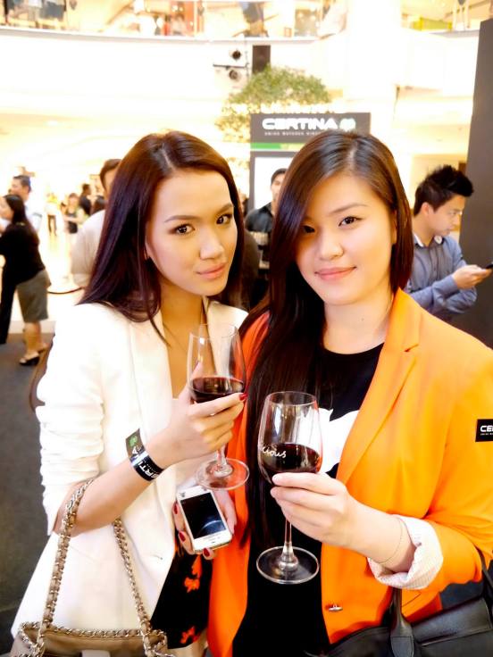 1040404_552753391437799_1423189334_o