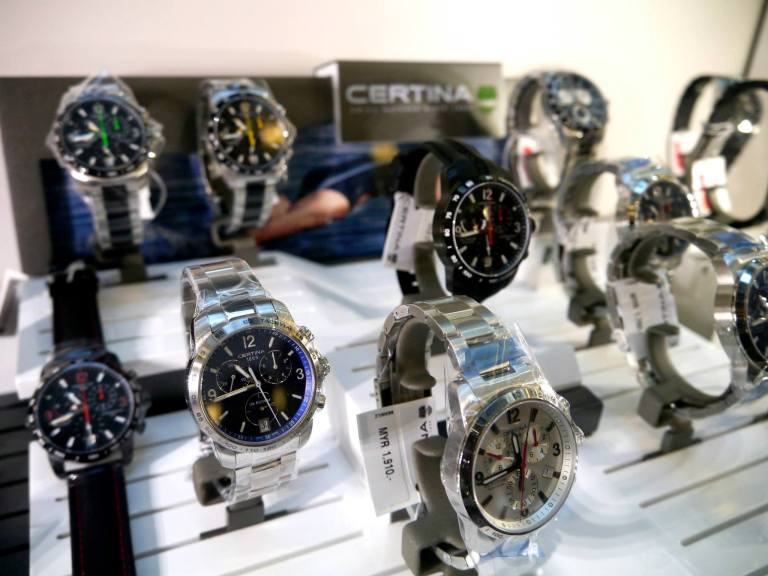 1064995_552753641437774_2026949918_o