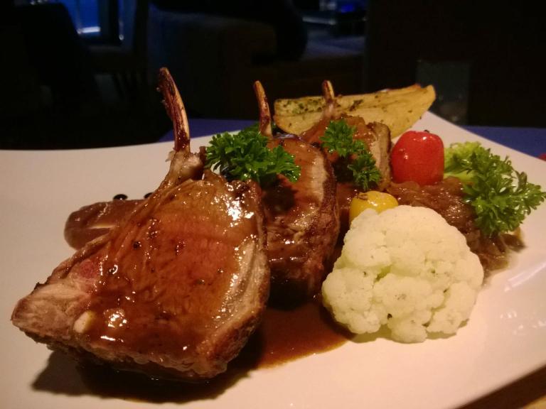 Rack of Lamb - RM45.80 - deliciously marinated and roasted New Zealand lamb served with steamed vegetables, caramalised onions, roasted potatoes and slow cooked tomatoes and rosemary jus. Wow! The balance of flavours in this dish was totally awesome! The tender lamb was so well complemented by the caramalised onions and rosemary sauce while the tomatoes added some acidity. A must have for meat lovers!