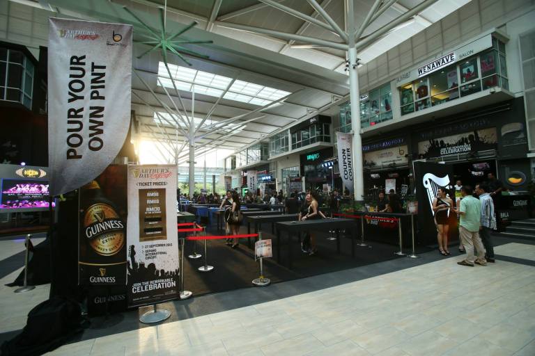 I purposely chose to attend the arThursday party at the Beer Factory in Sunway Giza as it was closest to my house