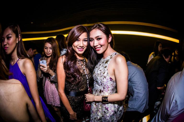 Miss World Malaysia 2012 Lee Yvonne with model L'Oreal Mok