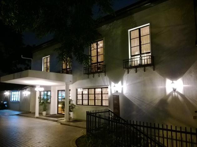 If you're into night time photography this is where the camera on the Nokia Lumia 925 shines too. Here's a pic of Maison Francaise in Kuala Lumpur.