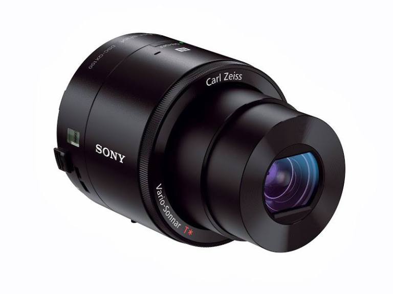 QX100 Lens style camera with Carl Zeiss Vario Sonnar T* Coating lens and Exmor R™ CMOS Turn your Xperia™ Z1 into a professional creative imaging device with 1.0 type Exmor R CMOS sensor and 3.6x optical zoom. This innovative imaging accessory has a bright F1.8 Carl Zeiss Vario-Sonnar T* Coating Lens.
