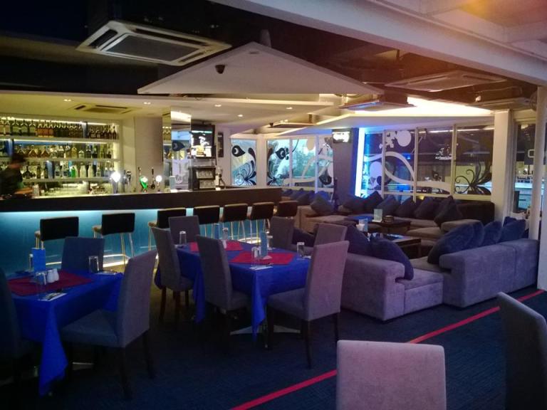 Chulo Restaurant & Bar is a multi-concept space. There are proper dining tables, nice sofas for lounging and high tables on the balcony. Good thing we arrived early so we could pick a nice table. The crowd started coming in around 8.00pm and as the night progressed all the tables and sofas were taken up.