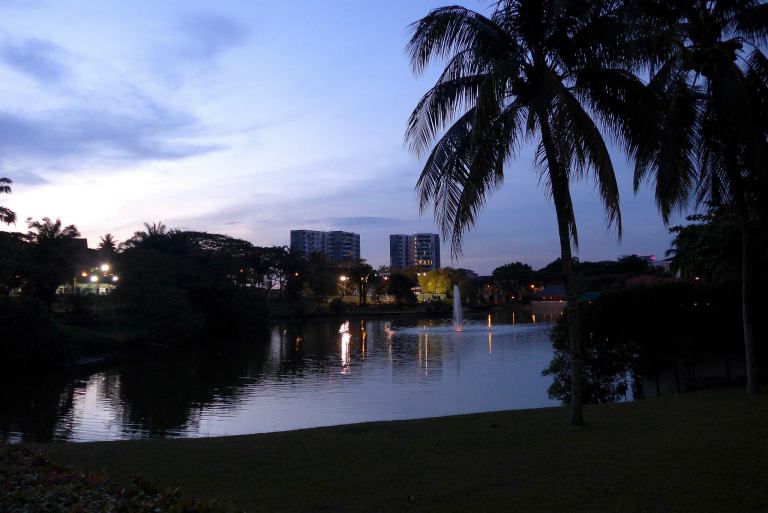 We got there at dusk but there was just enough light left for us to snap a couple of pics before dinner. Of course having the Leica C with it's F2.0 lens helped greatly as well. Both The Club at Saujana and the Saujana Hotel are on the edge of a beautiful lake with a fountain.