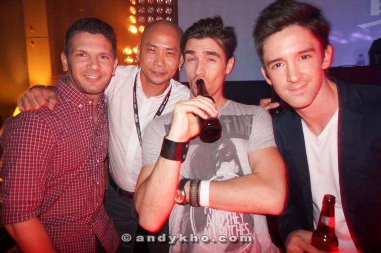 Here's a pic for you ladies - Andy Kho with DJ Bento, Carl Graham and their friend.