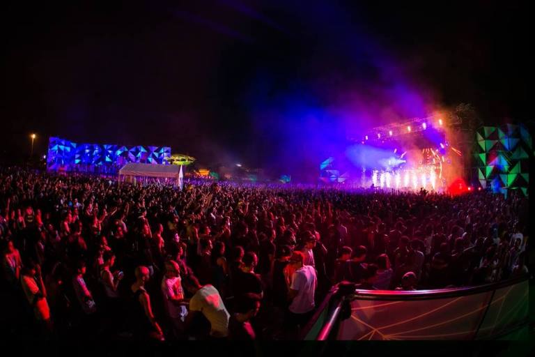 1097185_10152440790110278_359554011_o