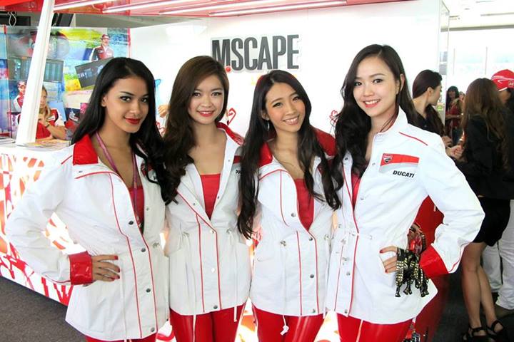 The pretty M-Scape hostesses