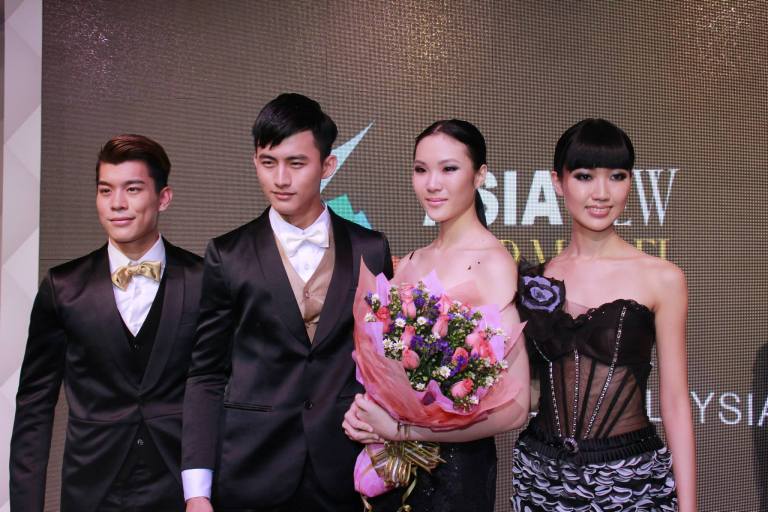 1412469_737487389613946_334105783_o