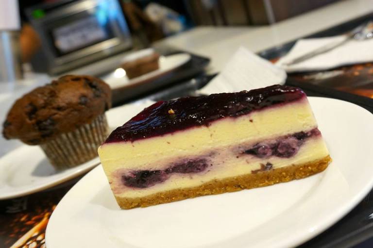 While the cheese cake was actually pretty decent! Who knew right?