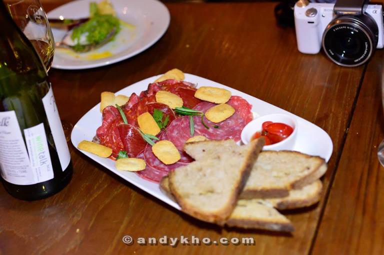 1465132_614901671889637_997080857_n