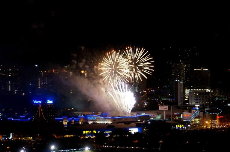 After The Roof's firework display had ended, we looked around and as it was a nice and clear night, managed to see fireworks from as far away as KLCC and Sunway Pyramid but the one that was most spectacular was at The Curve and we had a great view of it.