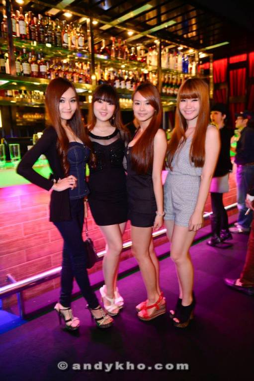 1527088_633245503388587_1941739384_n