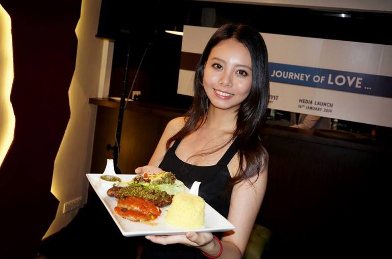 Then it was time for us to try the food!