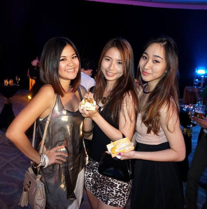 Red FM's Mynn Lee with the Th'ng sisters - Denise and Melissa