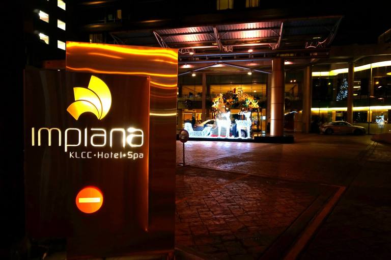 Don't miss the entrance to the hotel or you'll need to make a round as it's on a one way street