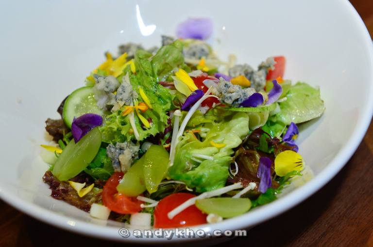 1398073_598934243486380_680445836_o