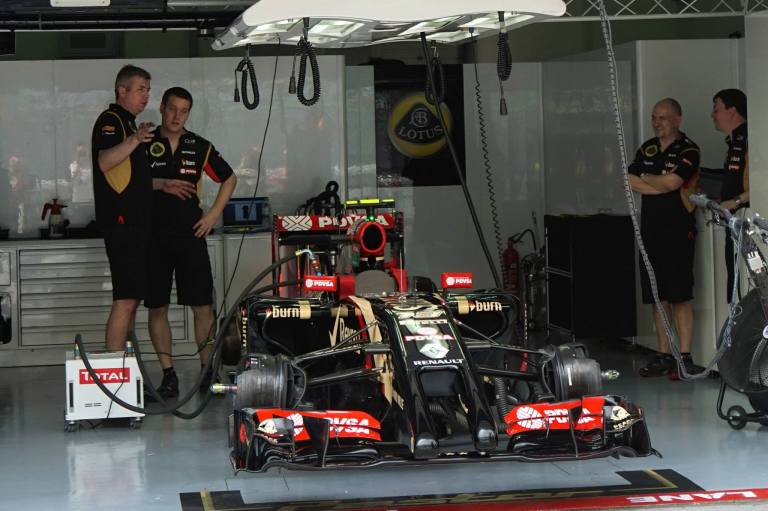 A closer look at Pastor Maldonado's car