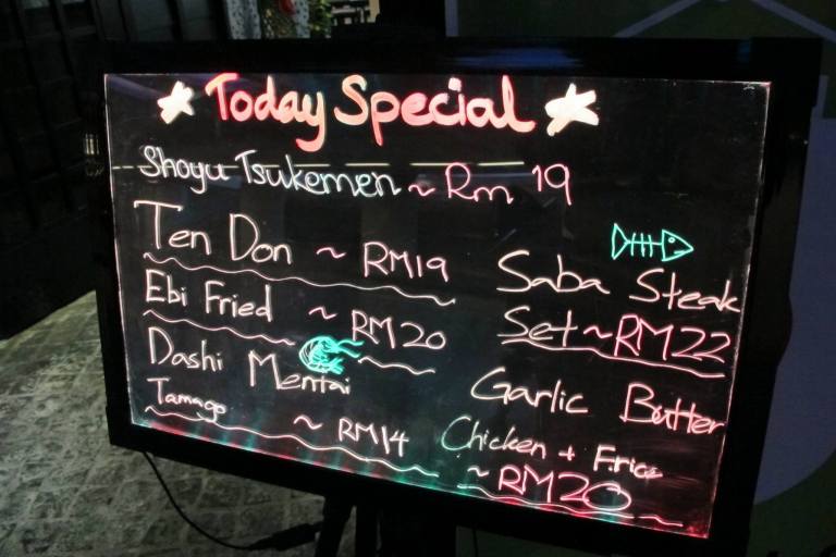 10344381_716402878406182_1177535075971395121_o