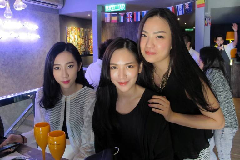 Spotted the pretty Daphne Charice and Chuckei with Natalie Saw there too