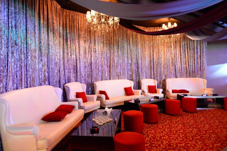 If you're those who likes comfy sofas, there are two (2) sofa sections - one is the VIP at the rear, and the sofa section at the right side of Rouge. Both offer a slightly elevated view of the action on stage. The club does recommend that you call ahead in advance to book one of these tables to avoid disappointment.