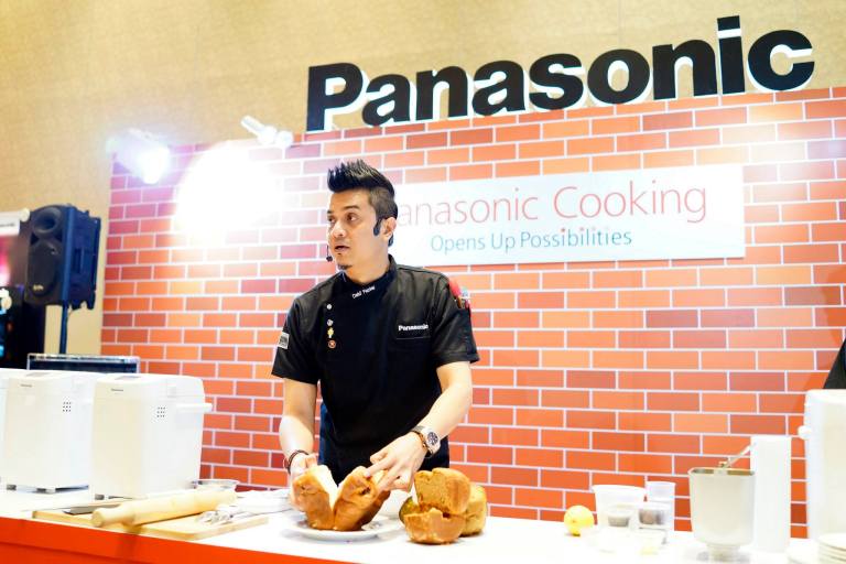 Dato' Fadzley giving us a little demonstration