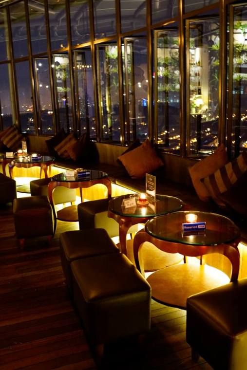 The comfy sofas in Malt & Leaf offers a great view of the Damansara skyline