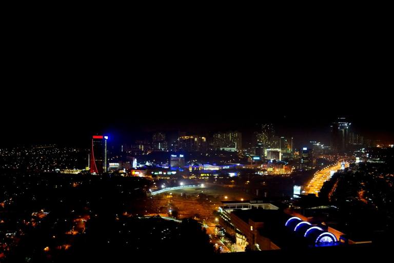 However we managed to go up to Stratosphere (the helipad) and took in this beautiful view of the surrounding area