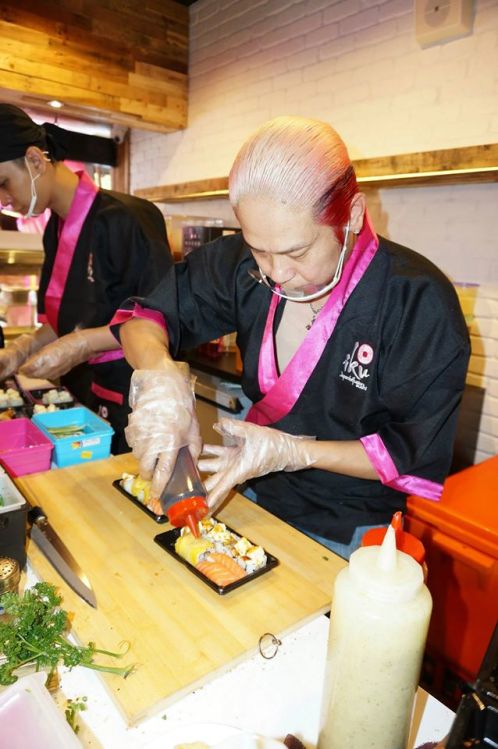 Chef Yama working non-stop to preparing the food
