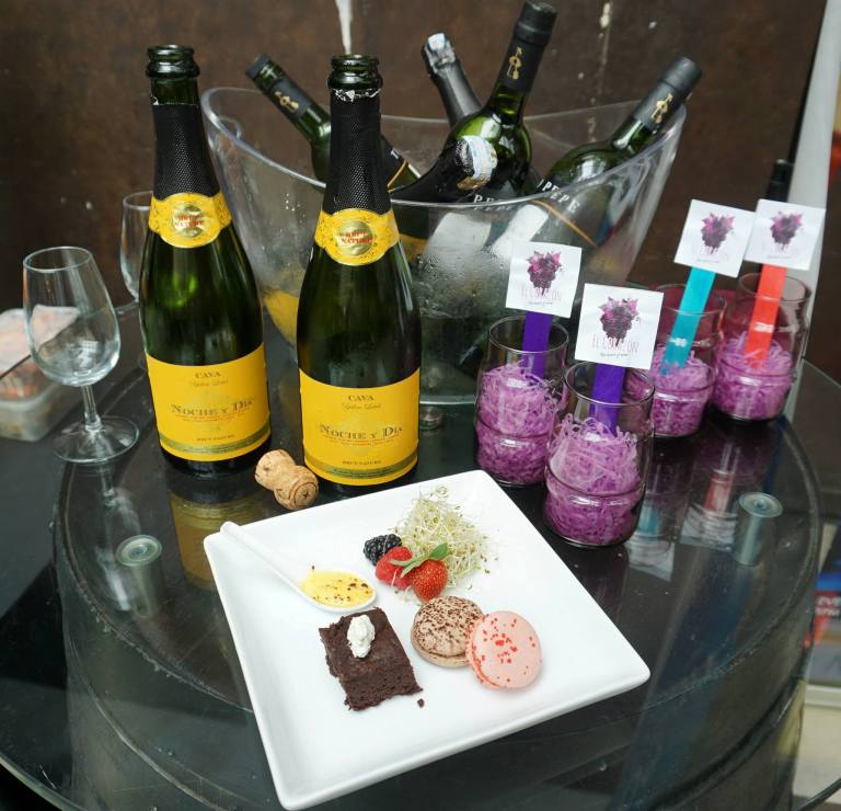 So if you're looking for a place to chill over some canapes, wine, and cocktails on a Sunday afternoon, La Bodega at BSC just might be the place for you.