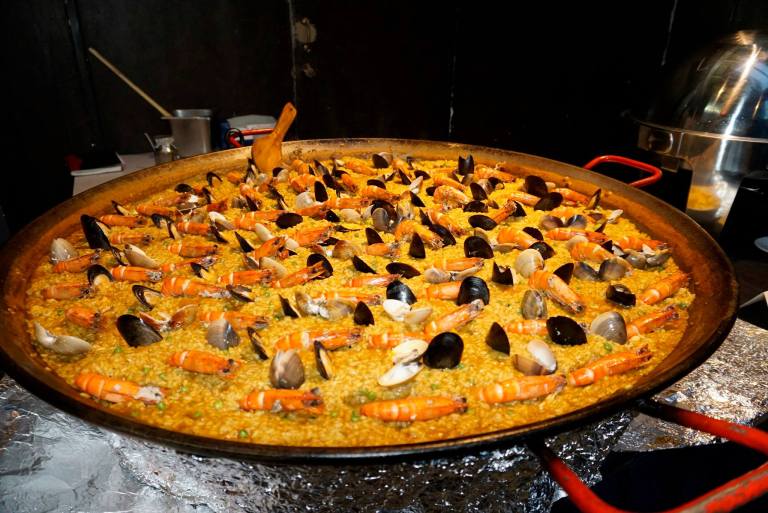 Accompanying the wine tasting was food from La Bodega including some delicious clams in white wine sauce, fried calamari, and this giant seafood paella!