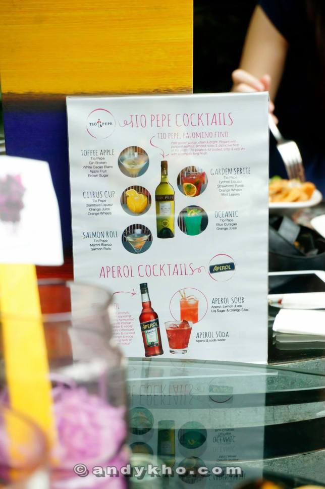 There were 7 different cocktails you could choose from or you could opt for some cava or the base alcohol of the cocktails - Tio Pepe sherry. I opted for the latter as I'm not too big a fan of cocktails although I did quite fancy the Salmon Roll cocktail with smoked salmon inside!