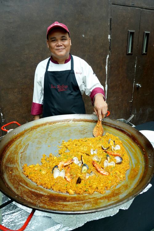 That is one huge paella!