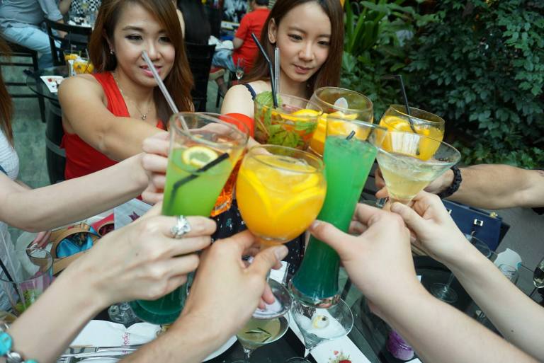 But to each his own and unsurprisingly most of the girls opted for the cocktails