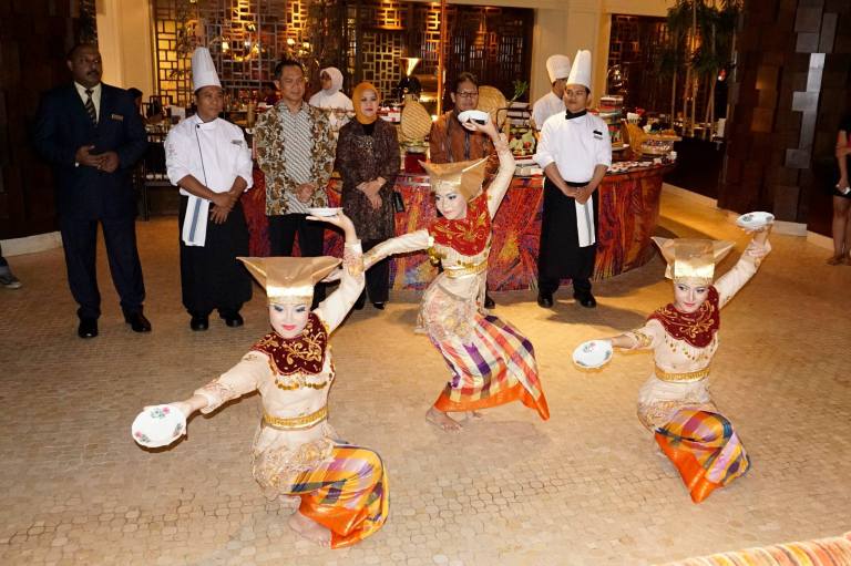 10469136_926708420691841_4248626023469096357_o