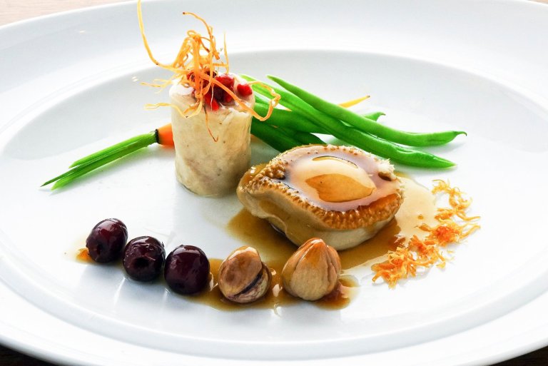 Drunken chicken timbale, stewed whole abalone with chestnuts & fruit jujubes