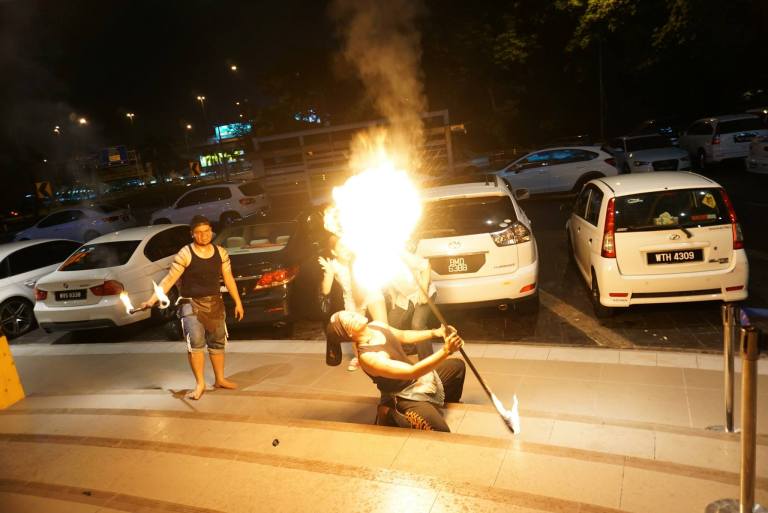 Outside in the al fresco area there was some live entertainment going on like this fire eater/ dancer