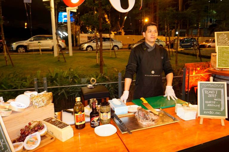 The roast beef, and cheese station