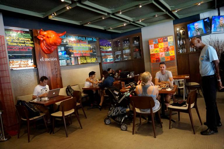 El Meson has both indoor and al fresco dining areas. Here's a pic of the indoor area which had a good crowd of diners.