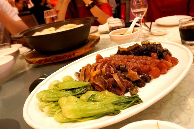 Clay pot Rice with Chinese Sausage and Dried Meat “Hong Kong” Style