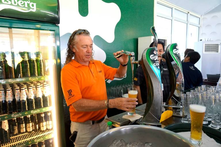 Miguel Jimenez even poured his own beer!